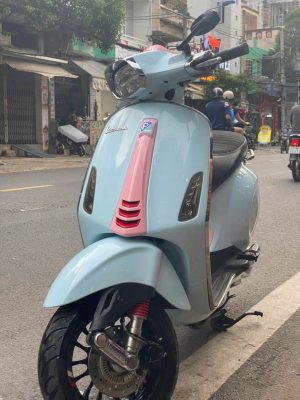 dán đổi màu xe vespa